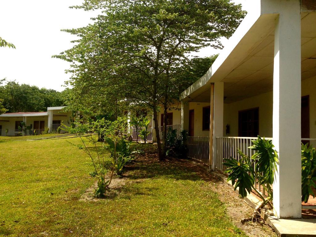 Hotel Villas Magen El Remate Exterior foto